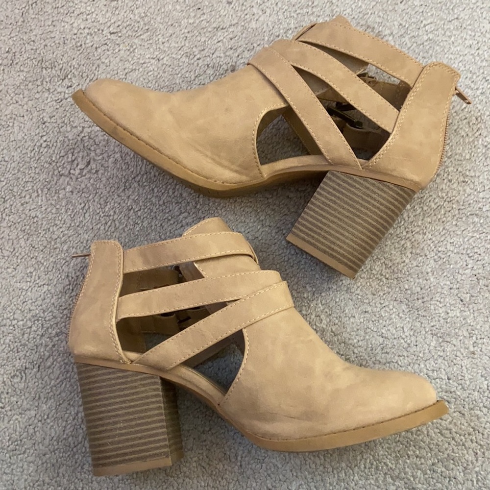 Booties 🤩 - Picture 3 of 4